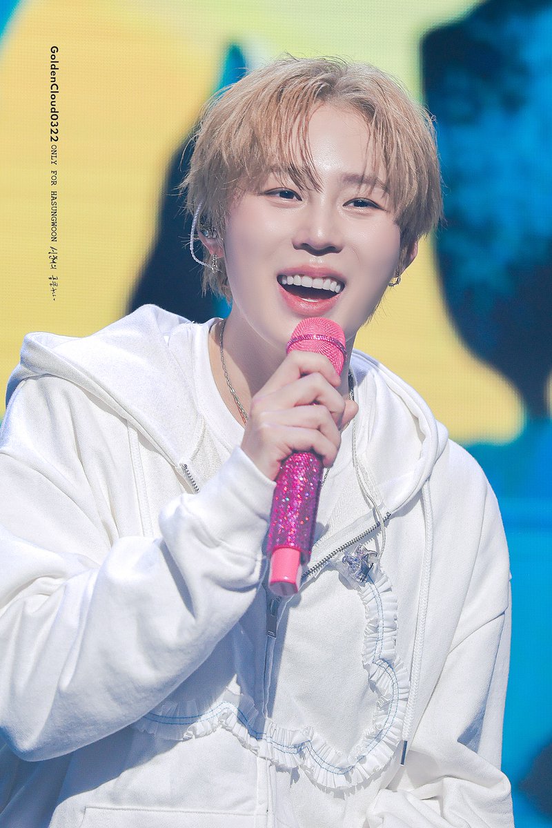 251230
Tell The World 하성운 팬미팅

햇살아 행복아
너의 웃음이 하늘 마음에 비쳐 세상이 따뜻해져 🫶

#하성운 #HASUNGWOON #Tell_The_World
<a href="/gooreumseng/">하성운</a>