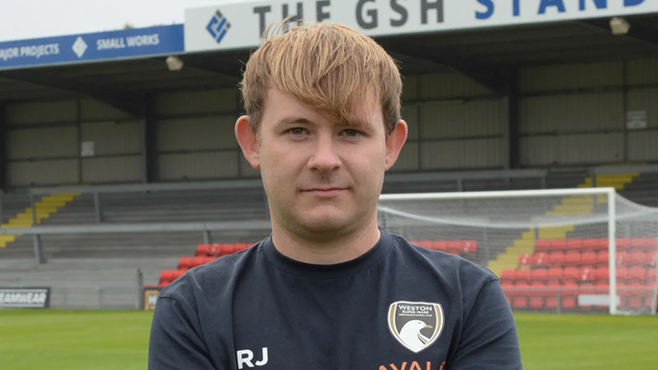 🗣️ Richard Joyce Joins the Evesham United Coaching Staff ⤵️
📆 Sat 24 Jan
🌐 news.eveshamunitedfc.com/2026/01/24/ric…
🔴⚪️#TheRobins