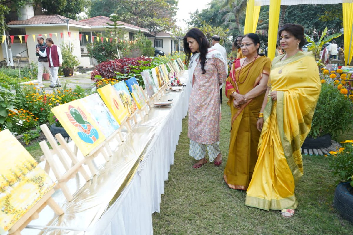 projsindore's tweet image. बसंत पंचमी पर सृष्टि कला कुंज में आयोजित एक दिवसीय कला पर्व “मेरा आंगन” में कला, संस्कृति और परंपरा का जीवंत संगम।
Read more:facebook.com/share/p/1HEZCs…
#BasantPanchami #ArtAndCulture #IndoreCulture #JansamparkMP #indore #इंदौर
@mp_wcdmp 
@CMMadhyaPradesh 
@IndoreCollector