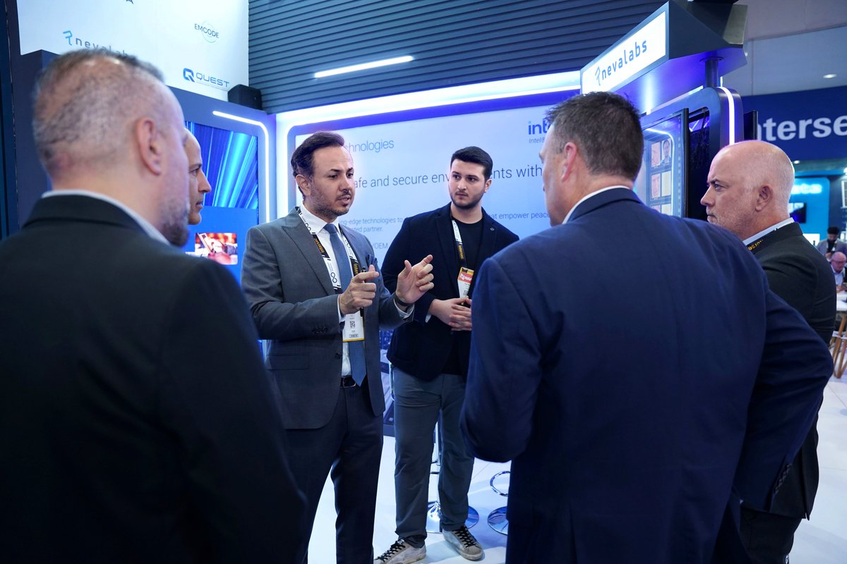 Nevalabs's tweet photo. Great discussions with @DellTech leadership at Intersec Dubai 2026 on AI, smart glasses, and real-world security deployments. Strong leadership and partnerships drive impact.
#Nevalabs #DellTechnologies #DellTechOEM #AI #SafeCities #RecognizeTheFuture https://t.co/VFyd8250yu