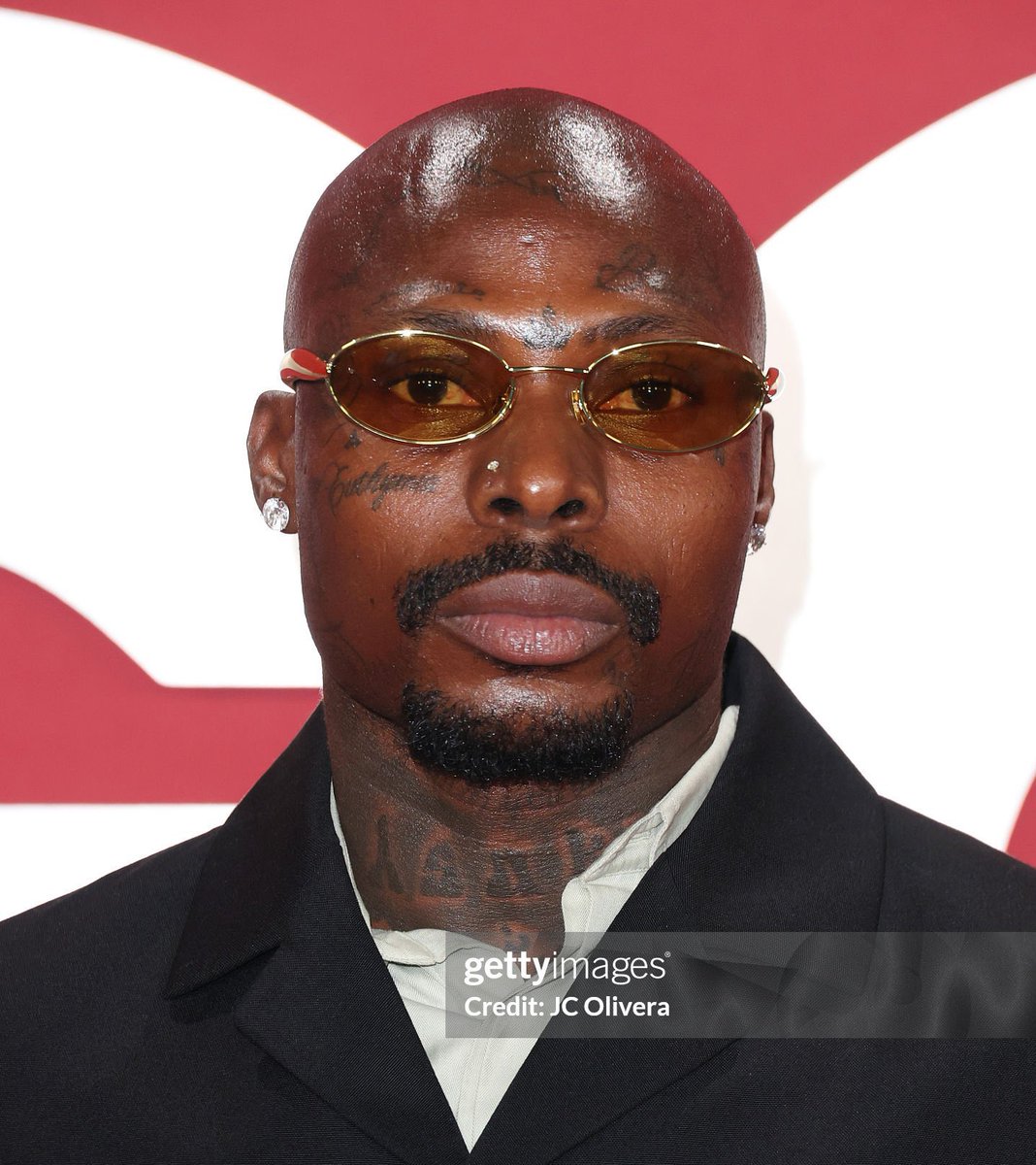 hypetribeng's tweet image. 🚨BREAKING 

Asake has now surpassed 3 BILLION streams across all credits on Spotify. 👏🏽