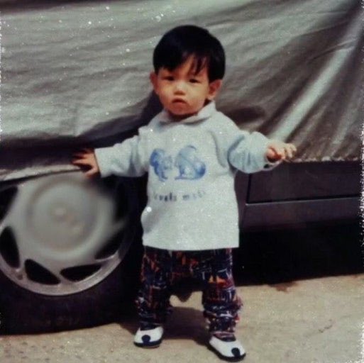 Spring56H's tweet image. 큥이를 정말 꼬옥 안아줄거임