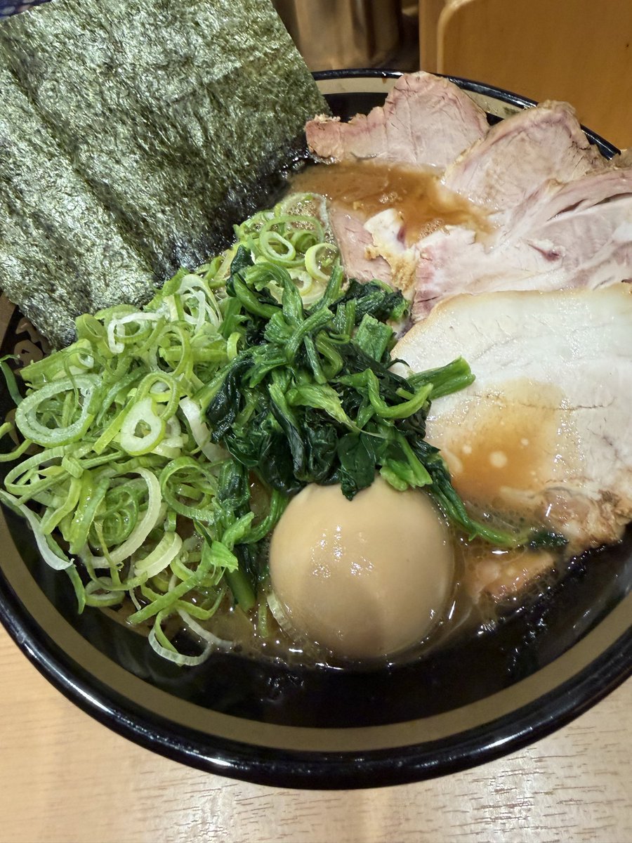 恵比寿で飲んで気づいたら池袋でらーめんすすってました。
うまかったー。
#野中家
#ばうんてぃらっしゅ