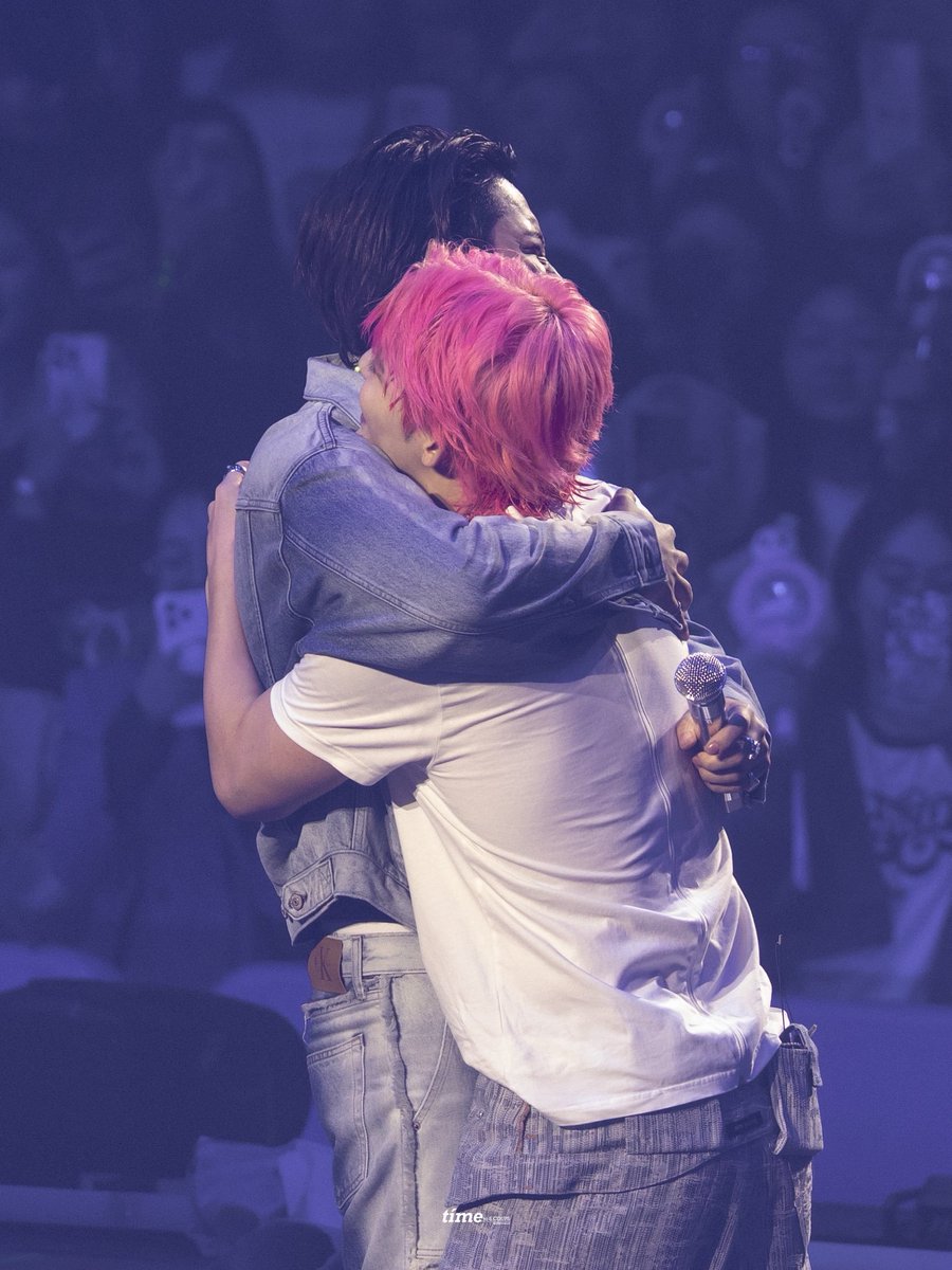 그르네 tweet media