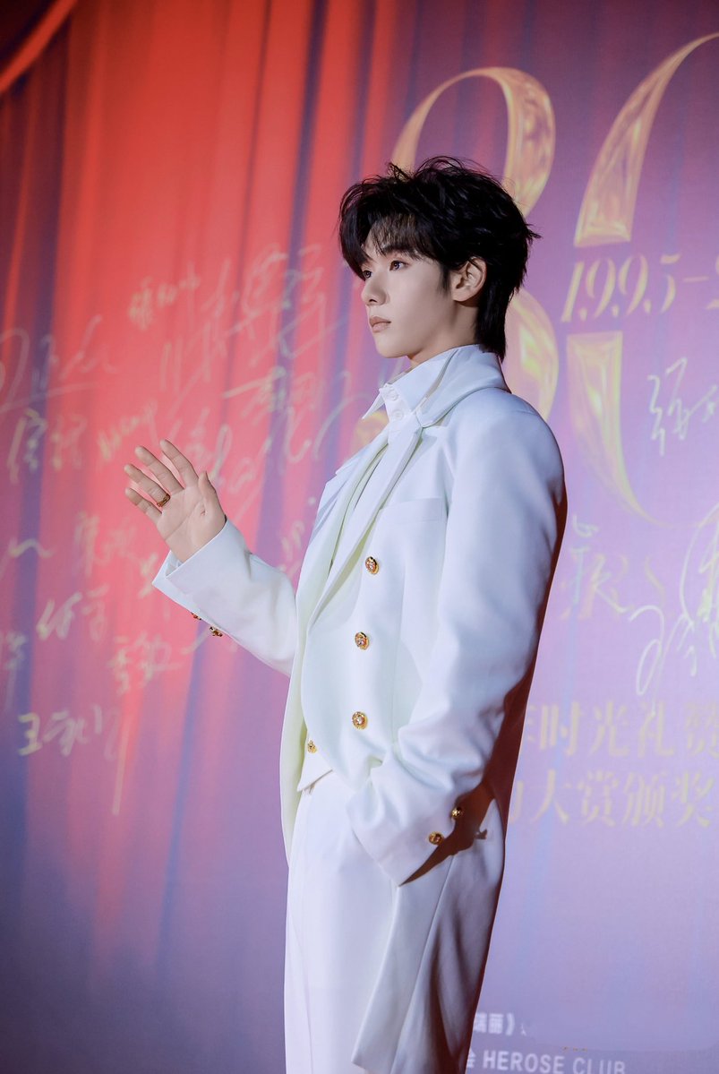 Ninnie9n's tweet image. โอ้โห!!!!!! เจ้าชายชาร์มมิ่งของพี่ 🥰🥰

NNINE RAYLI 30THANNIVERSARY
#GQCx瑞丽30周年