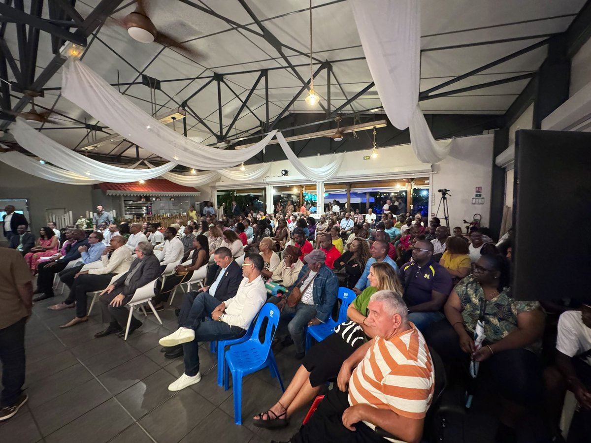 olnic1974's tweet photo. Magnifique soirée de lancement de campagne autour de mon camarade @LoicMartol.
Le Projet Pointois a l’élan, la vision et les compétences pour changer Pointe-à-Pitre. 
On y va ! 🚀 
#Municipales2026 https://t.co/8itxY8k406