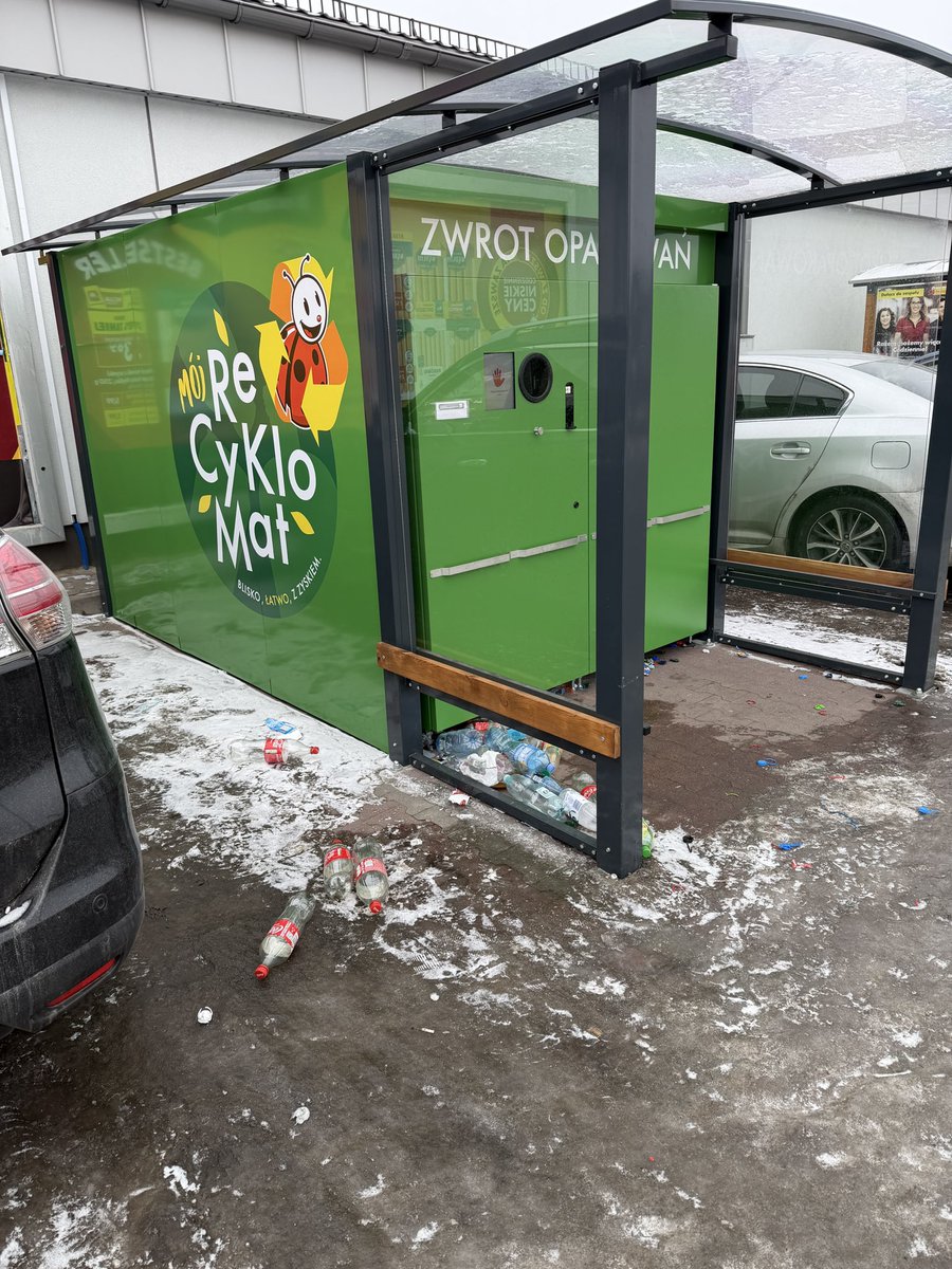 Dominik Łada tweet media