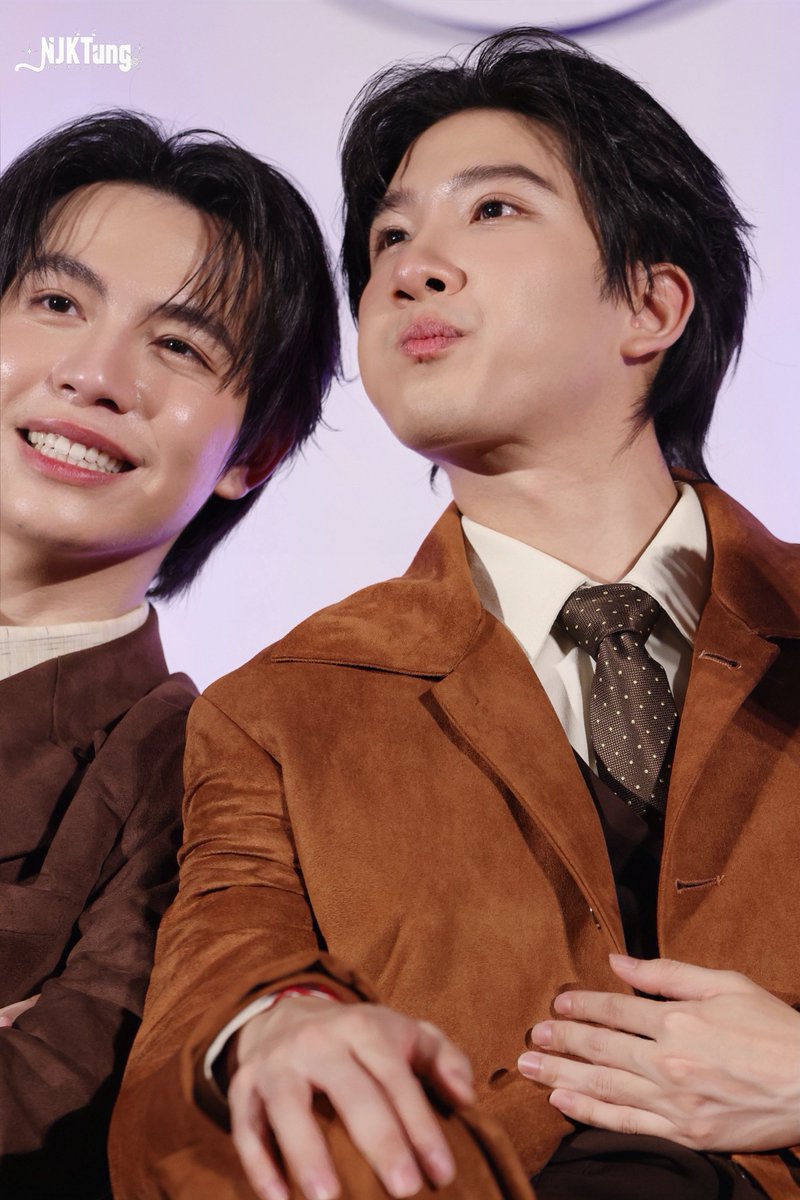 NjkTung's tweet image. - 𝟐𝟔.𝟎𝟏.𝟐𝟎

🍤🥟

@myktnw ︎ @Firstkpp 

#CatForCashEP1
#FirstKhaotung