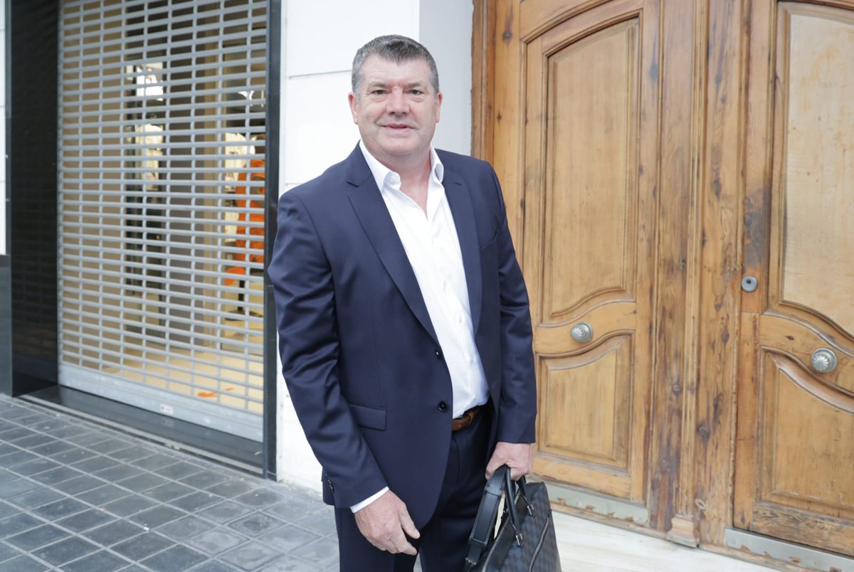 Valencianismo en vena 🦇 tweet media