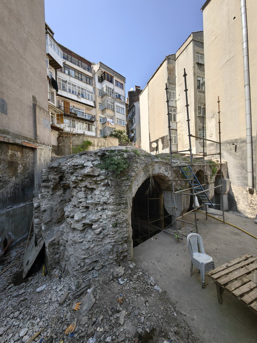 The Hidden Face of Istanbul tweet media