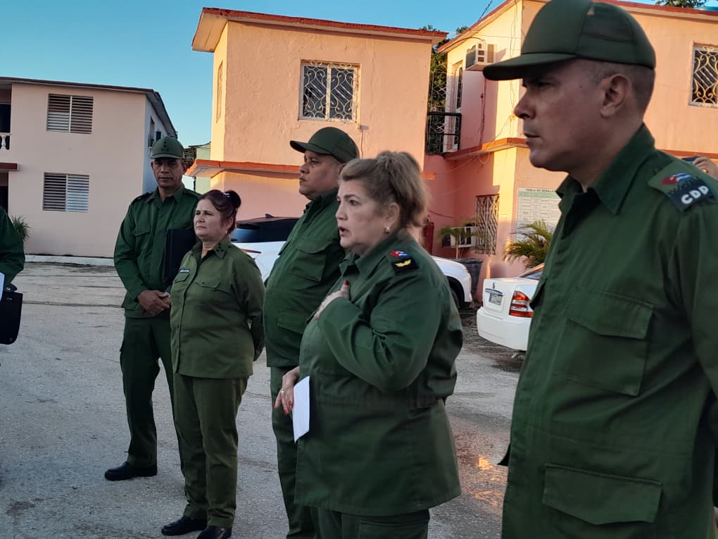 HOY iniciamos la jornada sabatina en preparación para la Defensa: la preparación del pueblo, de los órganos y organismos estatales, de las entidades económicas e inst sociales y de las organizaciones políticas y de masas,tarea de Primer Orden en #SanctiSpíritusEnMarcha 
<a href="/MinfarC/">Minfar_Cuba</a>