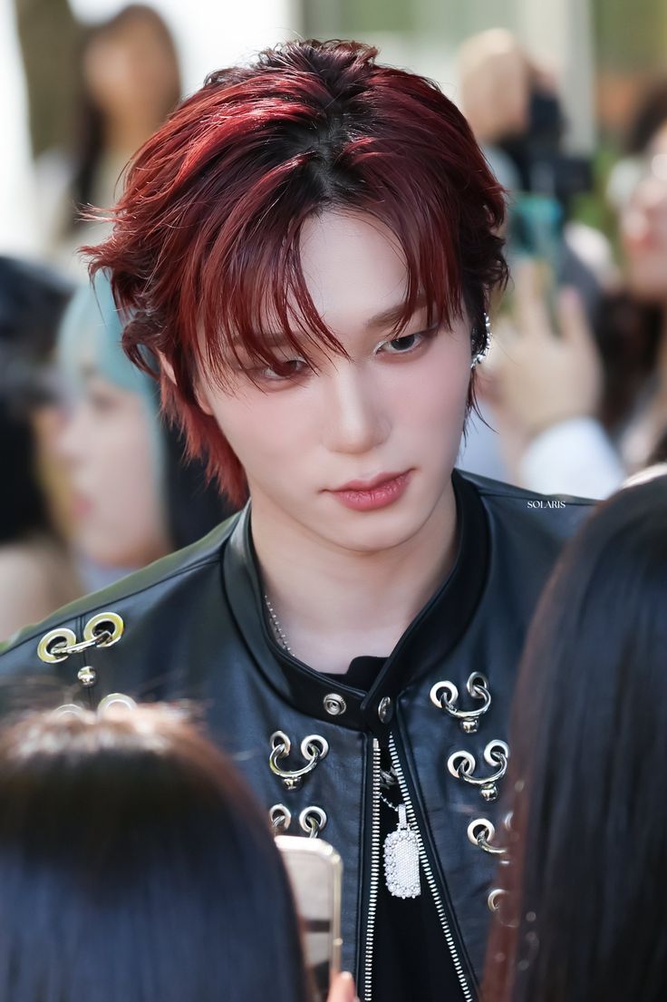 rxkzp's tweet image. Red hair theo come back pls