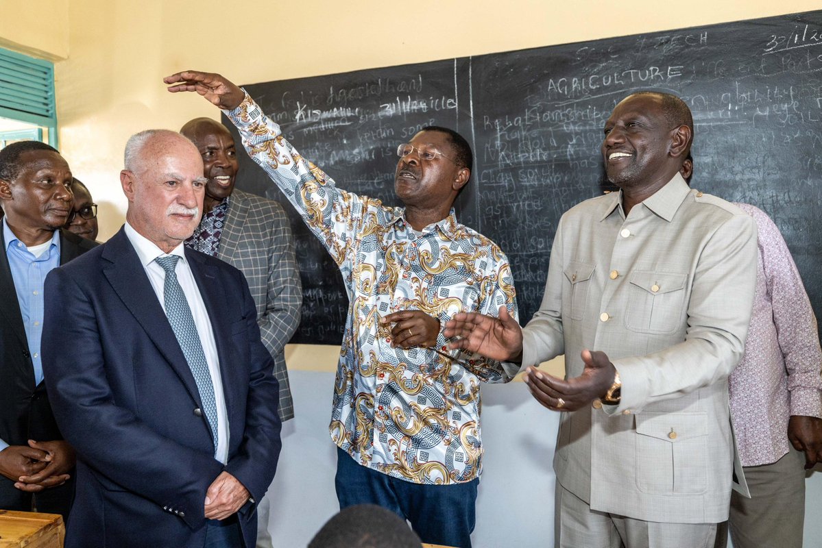 "Tulieni hapo nyuma kila mtu atadanganywa..."