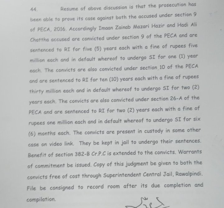 Esha Khan tweet media