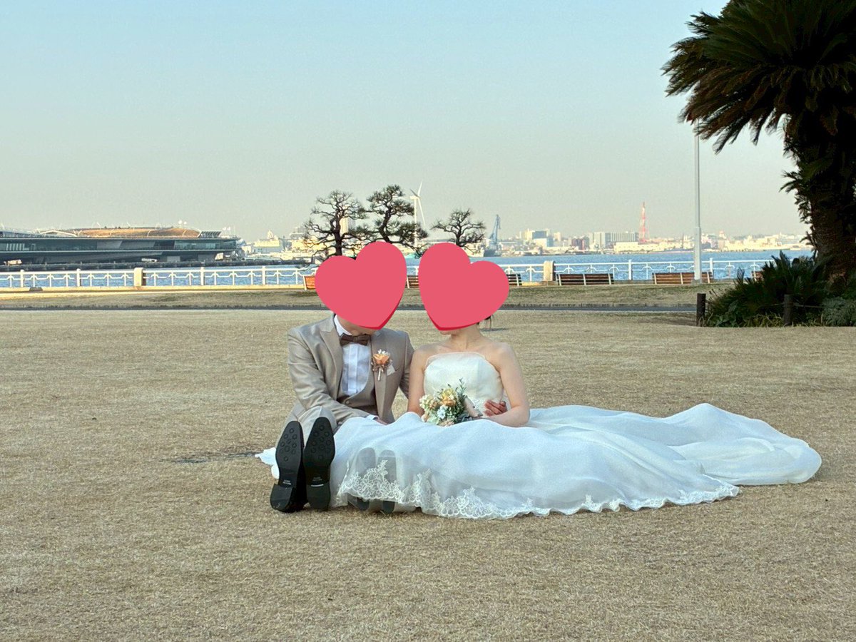 ドレスのご相談受けさせていただいたおたえん卒業生さんから素敵なお写真が！！！😭✨
寒さを感じさせない幸せなお二人の笑顔にめちゃくちゃ温かくなりました、これからも二人で楽しくオタクしながら末永くお幸せに🫶