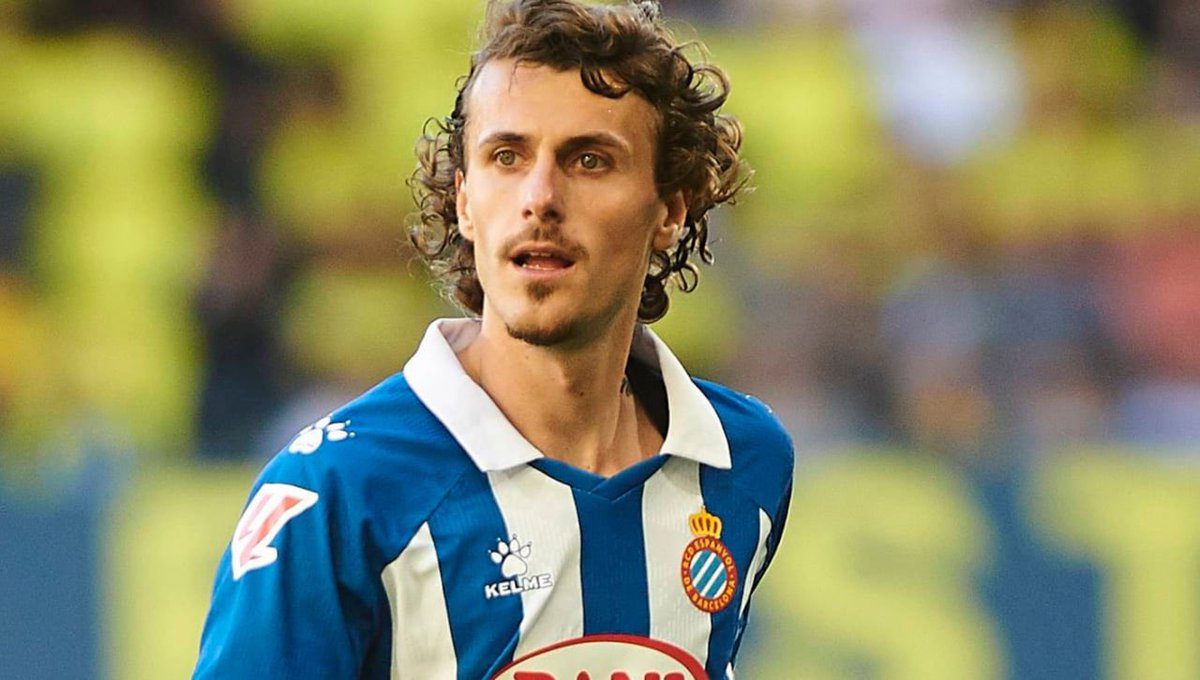 Hoy viene a Mestalla una debilidad personal. Un futbolista que en un Valencia normal sería el heredero de Gayà. Un valencianista de cuna que vendría con los ojos cerrados.
Que le trate bien Mestalla.