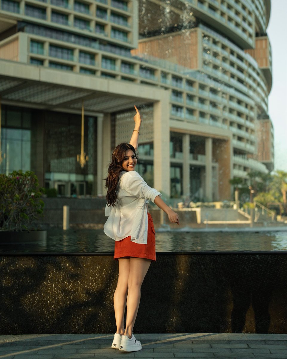 AthulyaOfficial's tweet image. Sunny ☀️ day &amp;amp; salty ocean 🌊  #bestfeelings❣️ #beach #vacay !