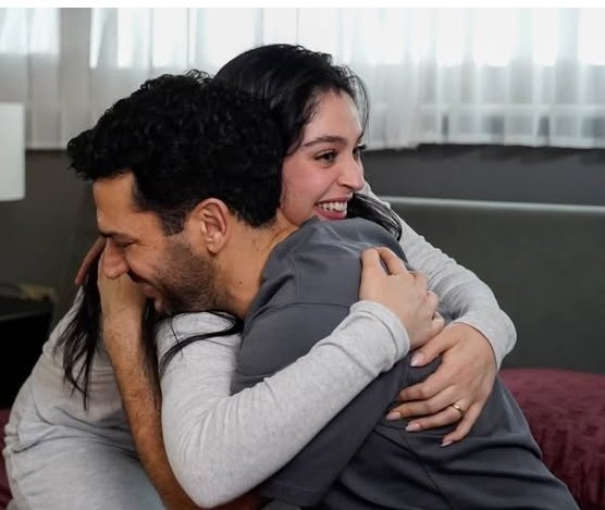 FandomLd's tweet image. cumartesi günleri güller ve günahlar günü, tüm hafta boyunca heyecanla bekliyoruz, bu yüzden bugün en sevdiğimiz diziyi izleyip destekleyeceğiz
#GüllerveGünahlar  #MuratYıldırım