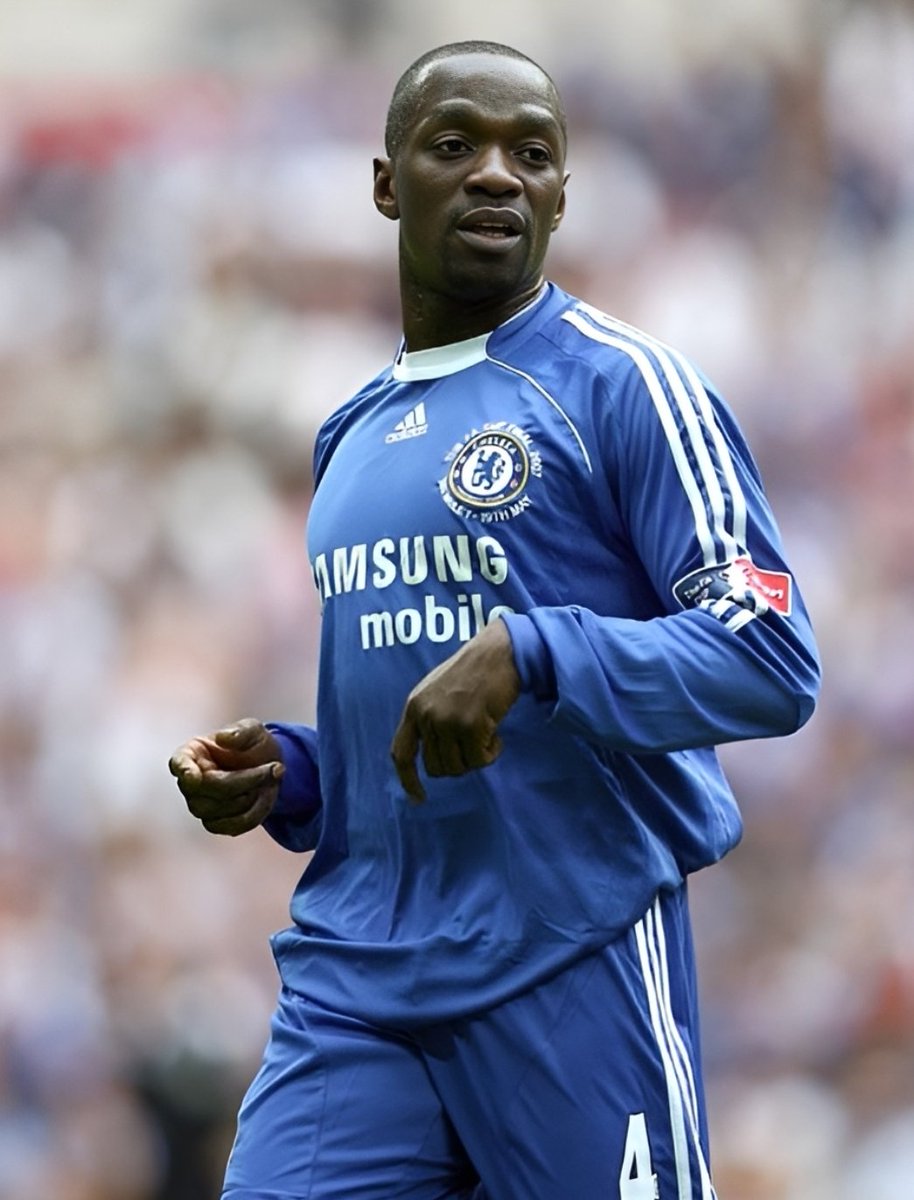 heartattackkid_'s tweet photo. Name the football player.

Difficulty: Hard 

#chelsea #nametheplayer https://t.co/ZBF8jMbq1M