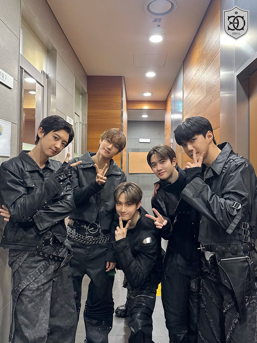 knockknock0408's tweet image. CHANYEOL D.O. KAI SEHUN SUHO