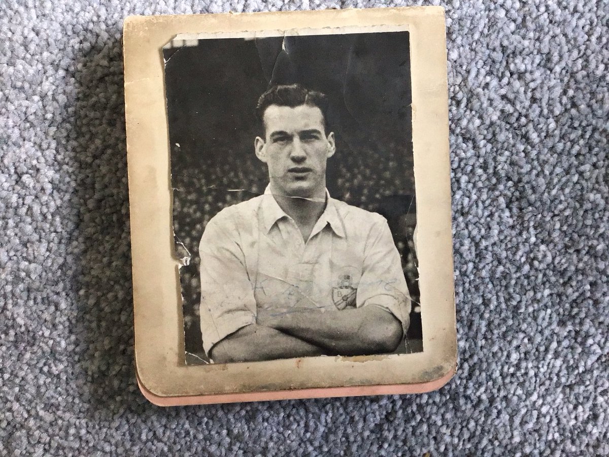 Can beat that ⁦<a href="/GlennHutton6/">Glenn Hutton</a>⁩ unfortunately the autograph as rub off over the years