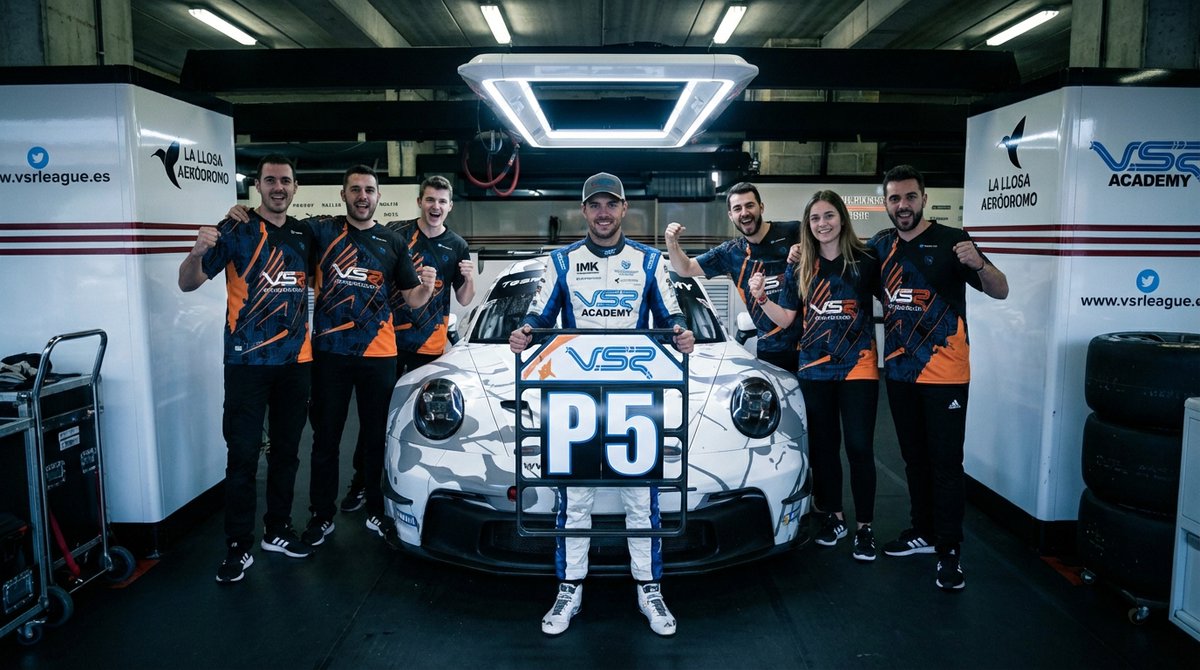 En su primera carrera en el equipo <a href="/daaniihz10/">Dani Garcia</a>  junto a <a href="/danielgm_12/">Daniel</a> P5!!!!!!!! Seguid así chavales que vais para el oficial de cabeza!!!!! vamossssss!!!!!