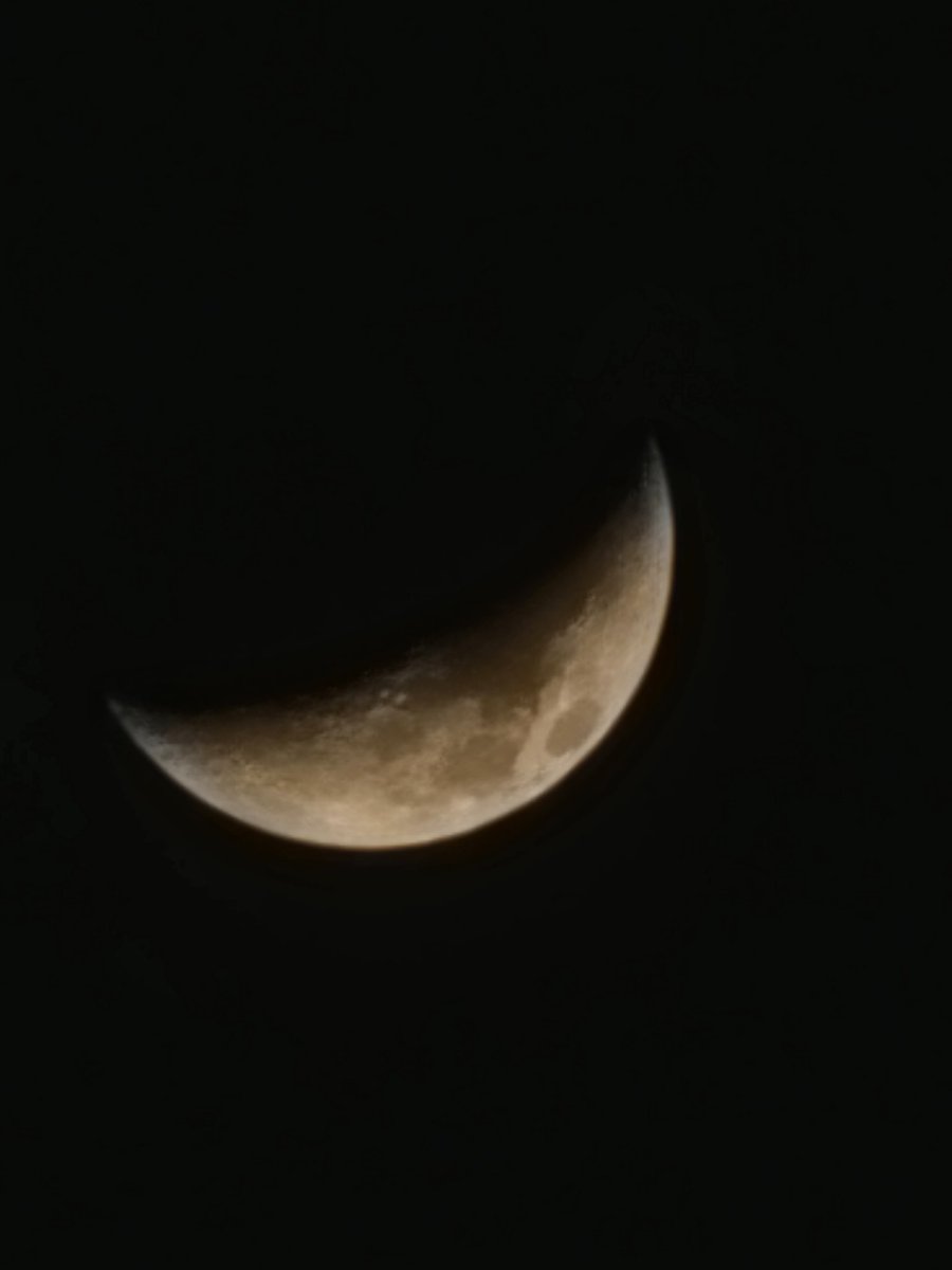 Today's moon from my balcony!