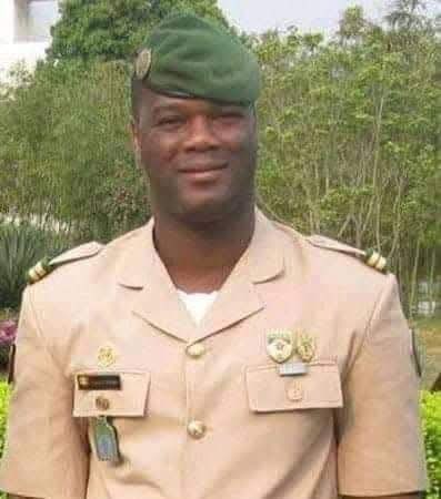 MoussaMaraMali's tweet photo. 24 janvier 2012 – 24 janvier 2026 : n’oublions jamais le massacre d’Aguelhoc, ni le sacrifice ultime du capitaine Sékou Traoré, dit Bad, et de ses compagnons.

Comme chaque année depuis ce massacre tragique, Moussa MARA, à travers sa cellule de communication, rend un hommage appuyé et recueilli à ces héros tombés pour la Nation.

À Aguelhoc, ils ont gravé dans le sang, l’honneur et la dignité l’une des pages les plus nobles et les plus glorieuses de l’histoire de notre Armée, et sans doute de celle du Mali tout entier. Ils sont tombés debout, fidèles à leur serment, offrant leur vie pour la patrie.

Paix à leurs âmes. Que leur patriotisme désintéressé, leur courage et leur sens du devoir continuent de nous inspirer et de guider le Mali.
