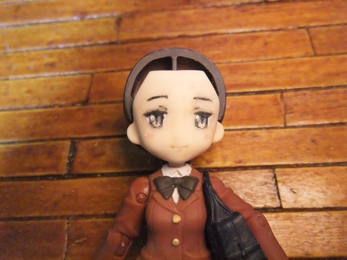 TiTeToro's tweet photo. ふいにデットストックを漁ってみたら
ずっと前にパーツ取って残ったぼでぃを見つけたので
同じく残ってたパーツで一人作ってみました

興が乗ったので久々におめめも描き描き🌈

#アクアシューターズ https://t.co/4avrzVS7mm