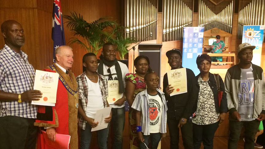 europa's tweet image. 🇦🇺 Australia now has the highest migrant share in the Anglosphere with almost one in three residents born overseas, new UN data shows. A recent survey by Resolve Political Monitor shows a majority of Australians want immigration paused.

Follow: @europa