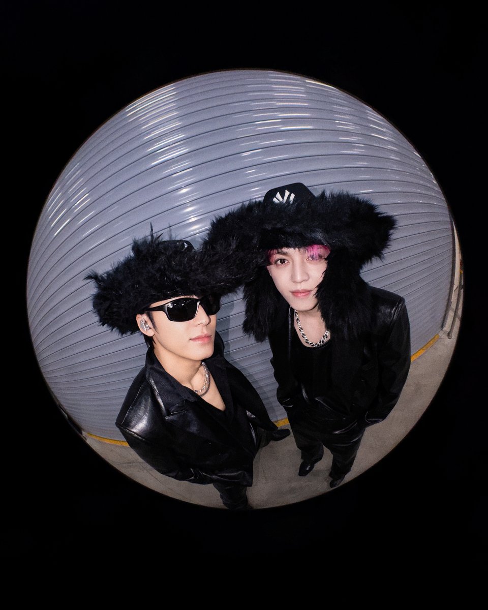 pledis_17's tweet image. [17'S] 

캐럿들과 함께라면 WORTH IT
사랑을 항상 줄게 FOR YOU 🩷🩵

#CxM #에스쿱스X민규 
#DOUBLE_UP_INCHEON