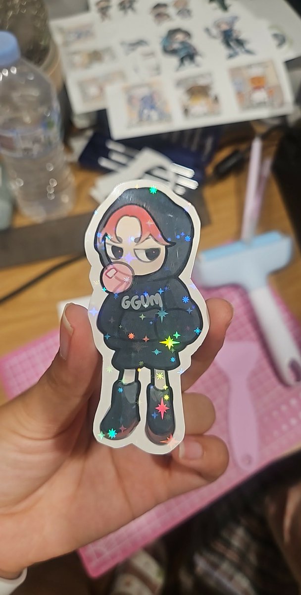 piccolocuo's tweet photo. finally got my act together and bought sticker paper???? #txt #yeonjun https://t.co/yxoHwfoYMq