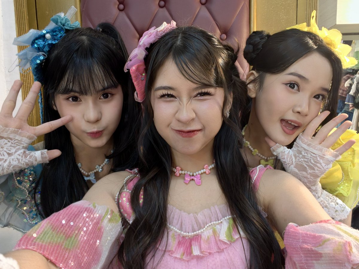 F_OllaJKT48's tweet image. dik Trisha, dik Olla &amp;amp; dik Ribka 🩵🩷💛