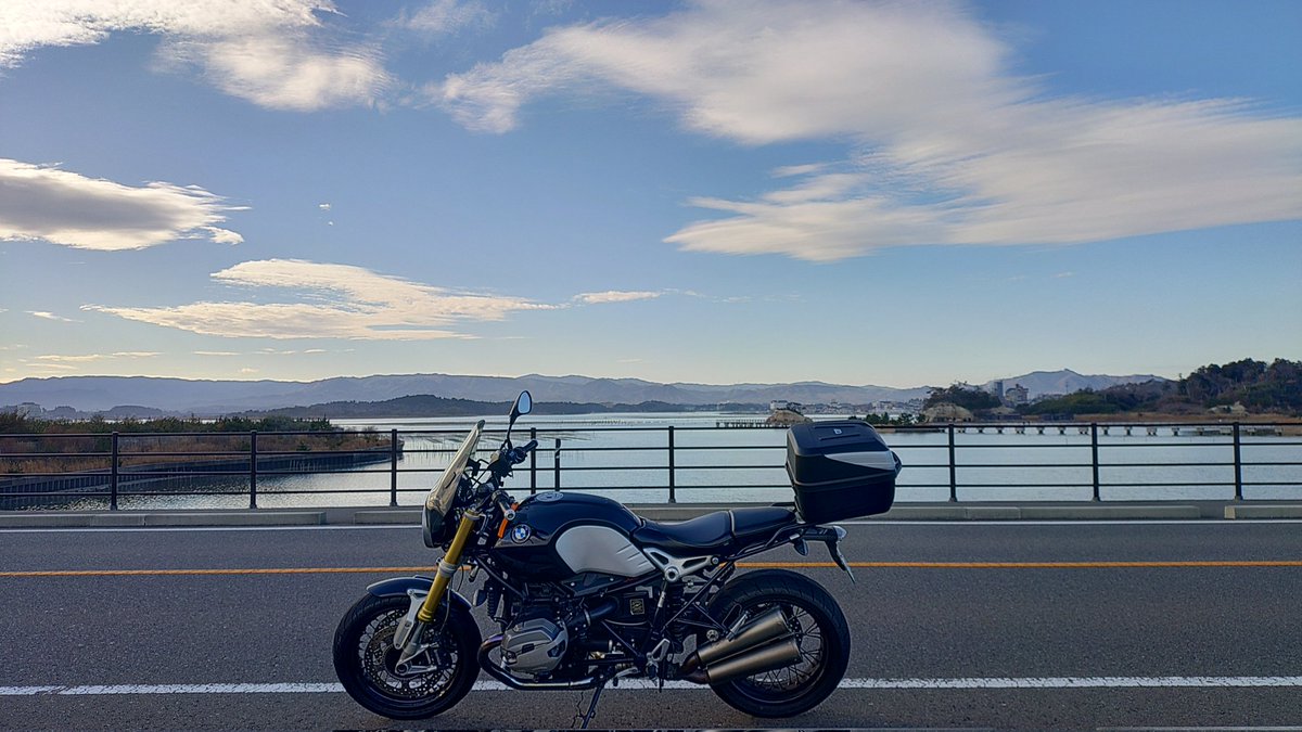Hsmasa2's tweet photo. #バイクは黙って真横で勝負 https://t.co/dVKV3ygd75