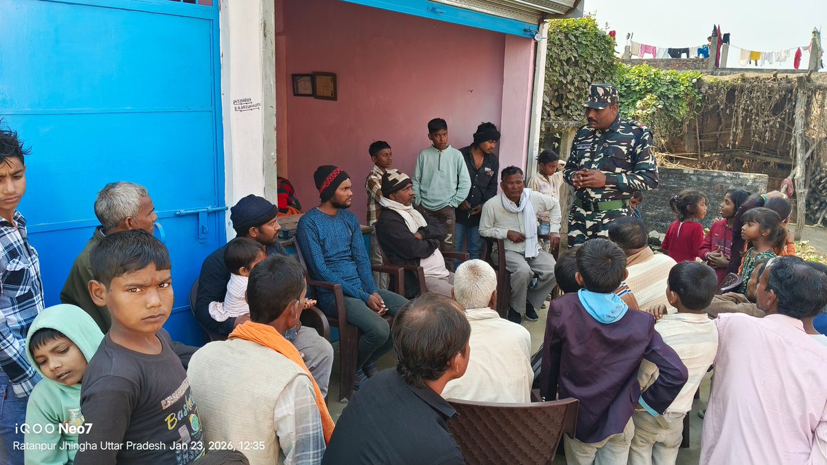 9BnSSB_INDIA's tweet photo. बलकर्मियों द्वारा स्थानीय सीमावर्ती ग्रामीणों को साइबर ठगी, फर्जी कॉल व ओटीपी साझा न करने सहित सुरक्षित डिजिटल व्यवहार के प्रति जागरूक किया गया।
सुरक्षित इंटरनेट, सुरक्षित भारत 
#CyberAwareness #CyberSafeIndia #SSB_INDIA 
#SSBFTRLKW
#SSBSHQGKP
#BorderAwareness 
#DigitalSafety https://t.co/BKKBw5jH5p