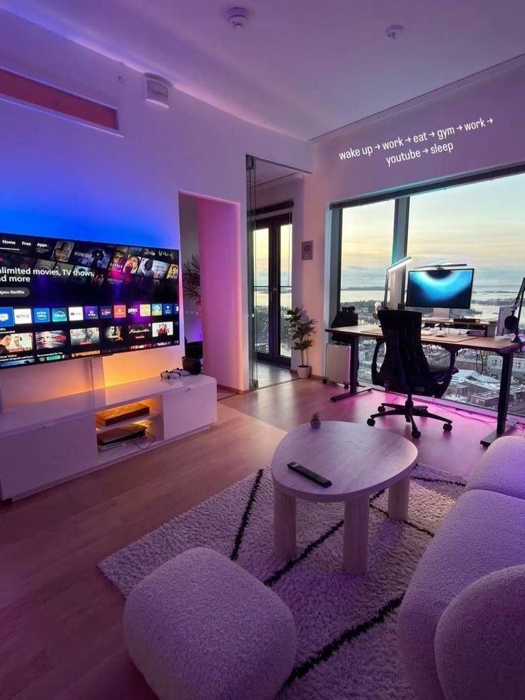 desksetup7's tweet image. POV: Your apartment has everything except time to enjoy it. Relatable? 😂