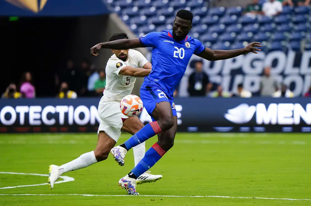 RTmonopole's tweet photo. Haïti qualifiée pour la Coupe du Monde 2026 : 52 ans plus tard, un exploit historique -  https://t.co/jXsnW9FFY8 
Mardi soir, la sélection nationale haïtienne de football a décroché son billet pour la Coupe du Monde 2026 en s’imposant 2-0 face au Nicaragua. Cinquante-deux ans... https://t.co/WdfhSRxKxM