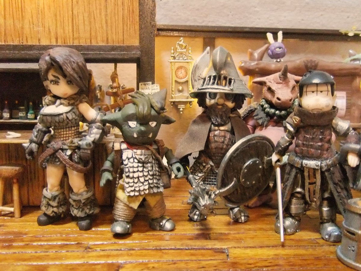 TiTeToro's tweet photo. 今日キャン★ドゥで見つけたシリコン型
これ��粘土でもレジンでも使えそうですなぁ❣️

通販サラリーマンずんだもん🤓

そいえば
樹脂粘土ラッカー塗装の我が家のこ達
結構時間たったけどひび割れとかもないですね
加工はパテの方がいいけど、全然いけるなぁ

#アクアシューターズ
#ガシャポンクエスト https://t.co/OniaXHsRXk