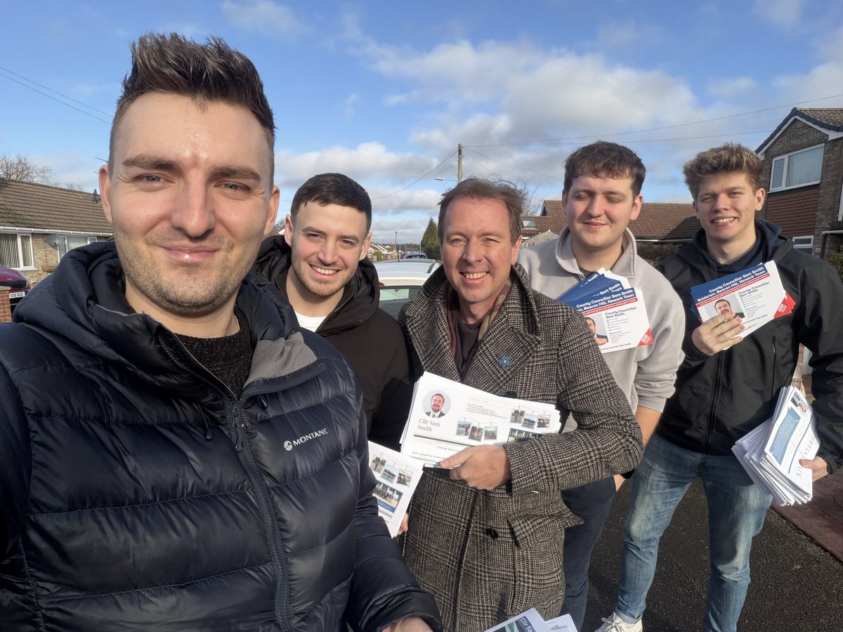 LGBTCons's tweet image. Fantastic turnout and response on the doors in Newark today, where we joined the hard working @nsconservatives.

Three different polls put the @Conservatives just 6 points from the lead, with our message on the economy really cutting through. #VoteConservative