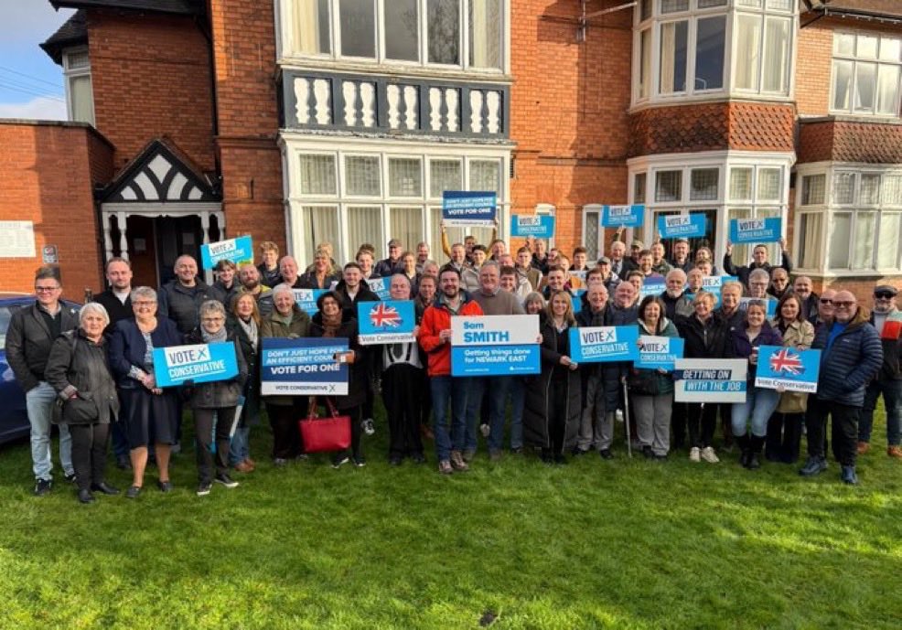 LGBTCons's tweet image. Fantastic turnout and response on the doors in Newark today, where we joined the hard working @nsconservatives.

Three different polls put the @Conservatives just 6 points from the lead, with our message on the economy really cutting through. #VoteConservative
