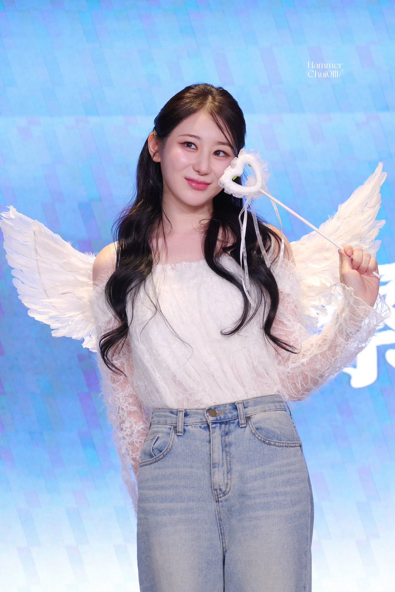 Hammerchui0111's tweet image. 260124 우한 팬미팅

#이채연 #LEECHAEYEON
#李彩演 #イチェヨン