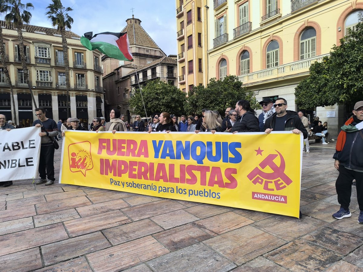 iualora's tweet photo. Fuera yankees imperialistas. Paremos a Trump #nokings
El mundo no les pertenece y la historia se lo recordará.
#otanno #basesfuera https://t.co/iCts1XFAgG