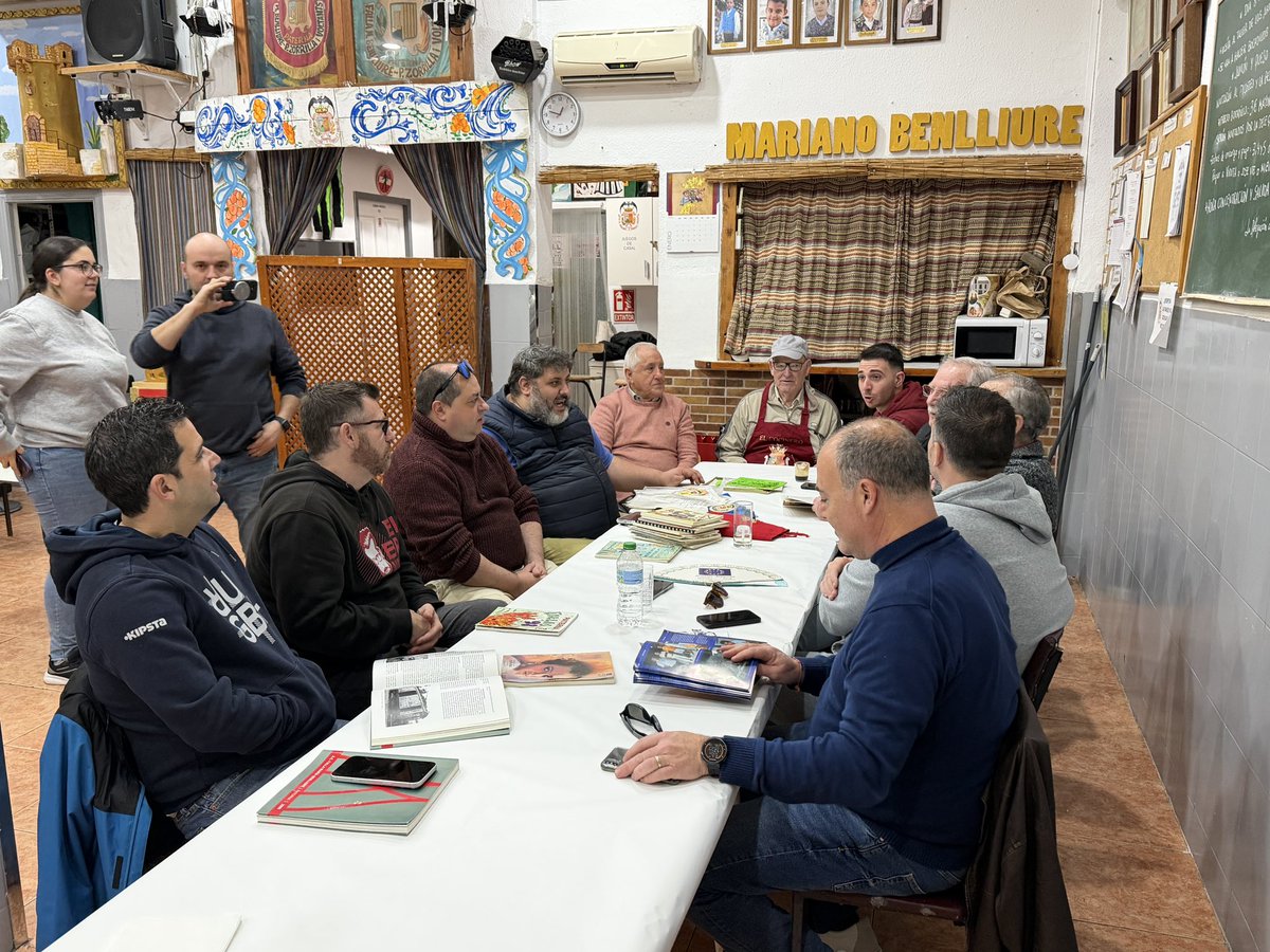 SagredoMarco's tweet image. Esmorzaret boníssim de la mà del Pelao a la Falla Mariano Benlliure de Paterna