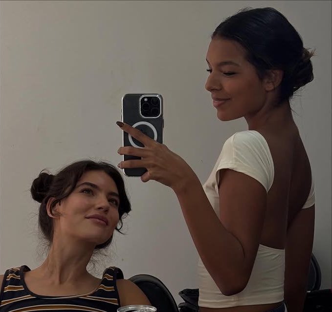 oxumedv's tweet image. tô completamente obcecada por esta foto.