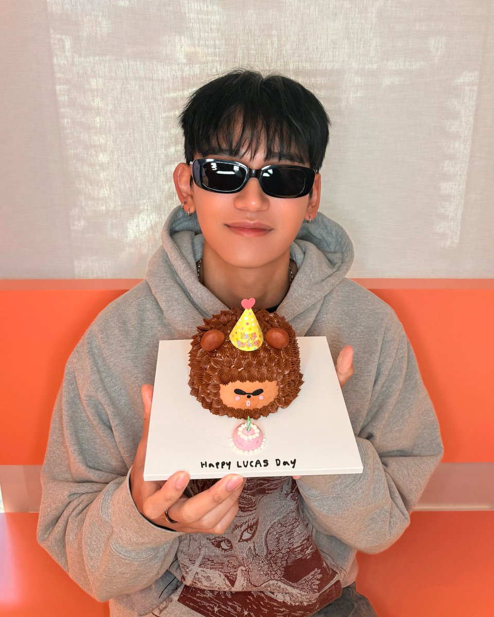 lucas_official's tweet image. #HappyLUCASday 🦁🕶️

#LUCAS #루카스