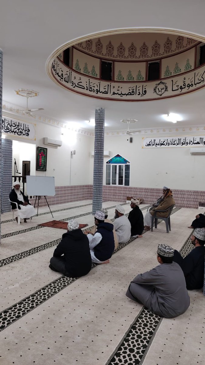 madenavoice's tweet photo. نظَّمت إدارة الأوقاف والشؤون الدينية بمحافظة شمال الباطنة مساء أمس قافلةً وعظيةً لعددٍ من قرى ولاية #صحم؛ وذلك في إطار جهودها لنشر الوعي الديني وتعزيز القيم الإسلامية في المجتمع.

#صوت_صحم_للإعلام https://t.co/8cRIfQfGj4