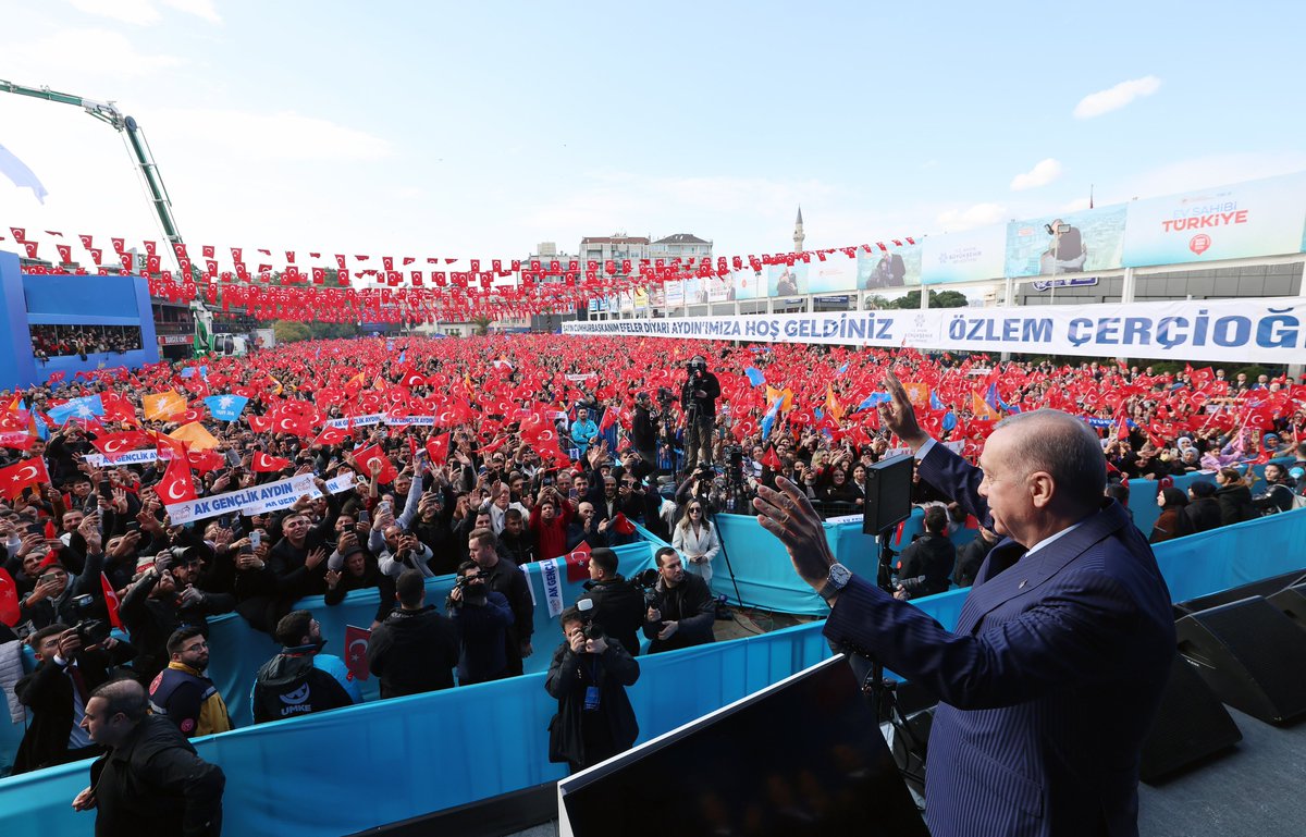 RTErdogan's tweet image. Büyük Menderes’in bereketiyle, zeytiniyle, inciriyle, çalışkan insanıyla Türkiye’nin yüz akı şehirlerinden Aydın… Teşekkürler Aydın! 🇹🇷