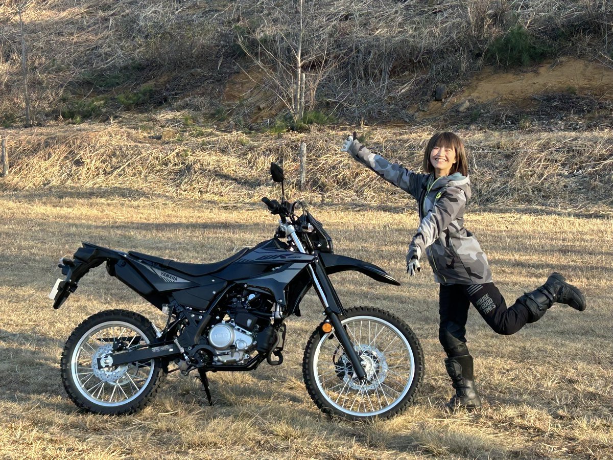 nyanba_youka's tweet image. 【お知らせ】
昨日発売の『月刊 #ダートスポーツ 3月号』の表紙になりました……！！

ダートスポーツは初です！！！！！
見せてもらってビックリでした！！！！！
ありがとうございます😭✨✨

話題の #WR125R も #ハッピートライアル も載ってますので、ぜひチェックして下さい(*´◒`*)