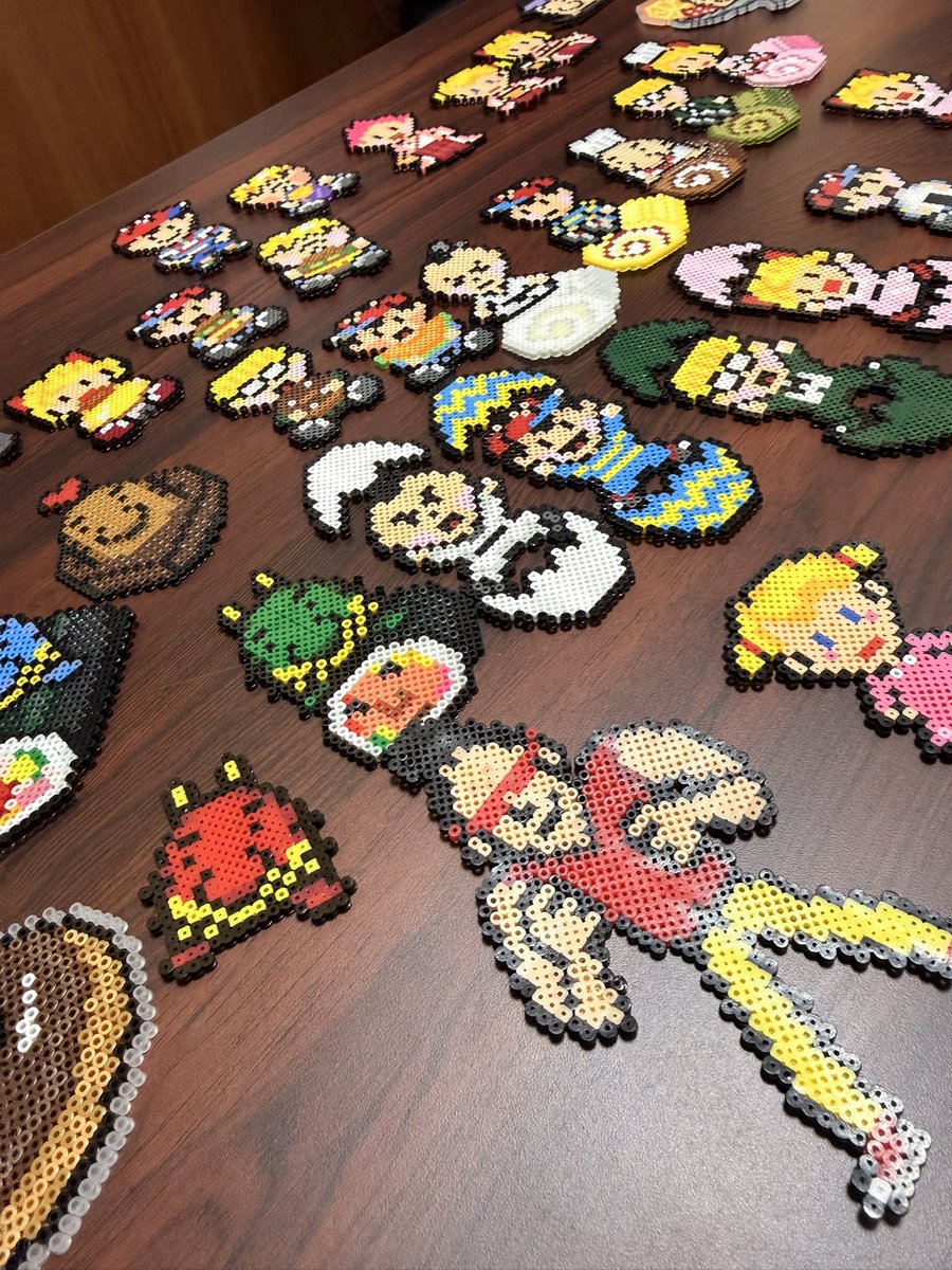 HAN_ABI_'s tweet image. 今日はあまひろさんとぽいちゃんに遊んでもらいました🙌
ヨッシーとお花たち見せてもらったし実際触らせてもらいました🌷あまひろさんにはマザーのおビーズ頂いてしまったからあーみさんのしりとコラボさせてみた🍑
美味しそうなものたくさんいただきまして感謝〜✨️