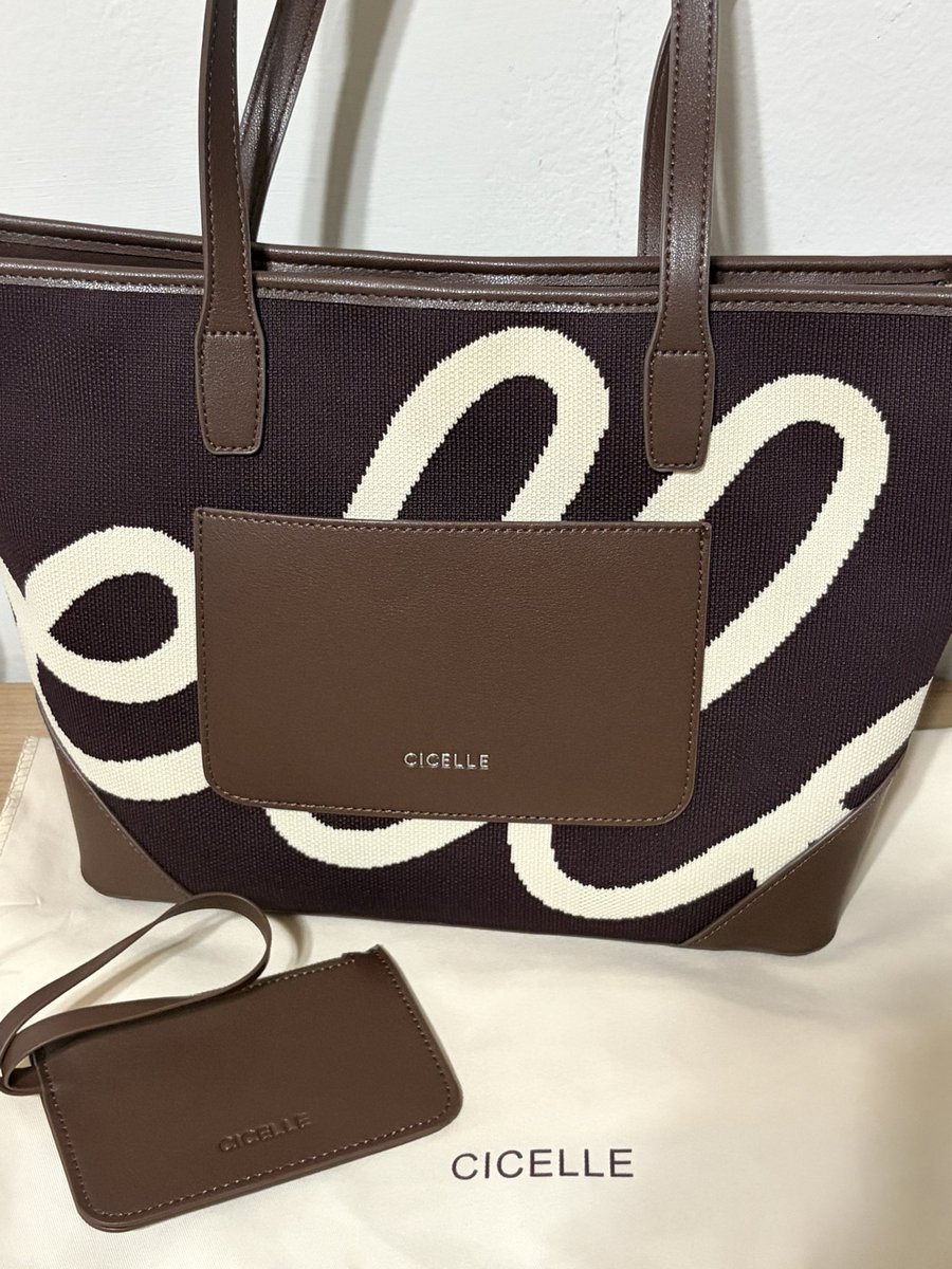 ttfavsm's tweet photo. 👜 ส่งต่อกระเป๋าแบรนด์ CICELLE สีน้ำตาล ทรงสวย จุของได้เยอะค่ะ 
‼️290 บาท รวมส่ง ‼️

💥 สนใจ dm ได้เลยนะคะ 

 #ส่งต่อคสอ #ส่งต่อกระเป๋า #ส่งต่อกระเป๋ามือสอง #ส่งต่อ #ส่งต่อเสื้อผ้า #ราคาถูก #กระเป๋า #ส่งต่อ #ส่งต่อเสื้อผ้ามือ2 #ส่งต่อรองเท้ามือสอง #เสื้���ผ้ามือ2 https://t.co/ZxnETzVCBs